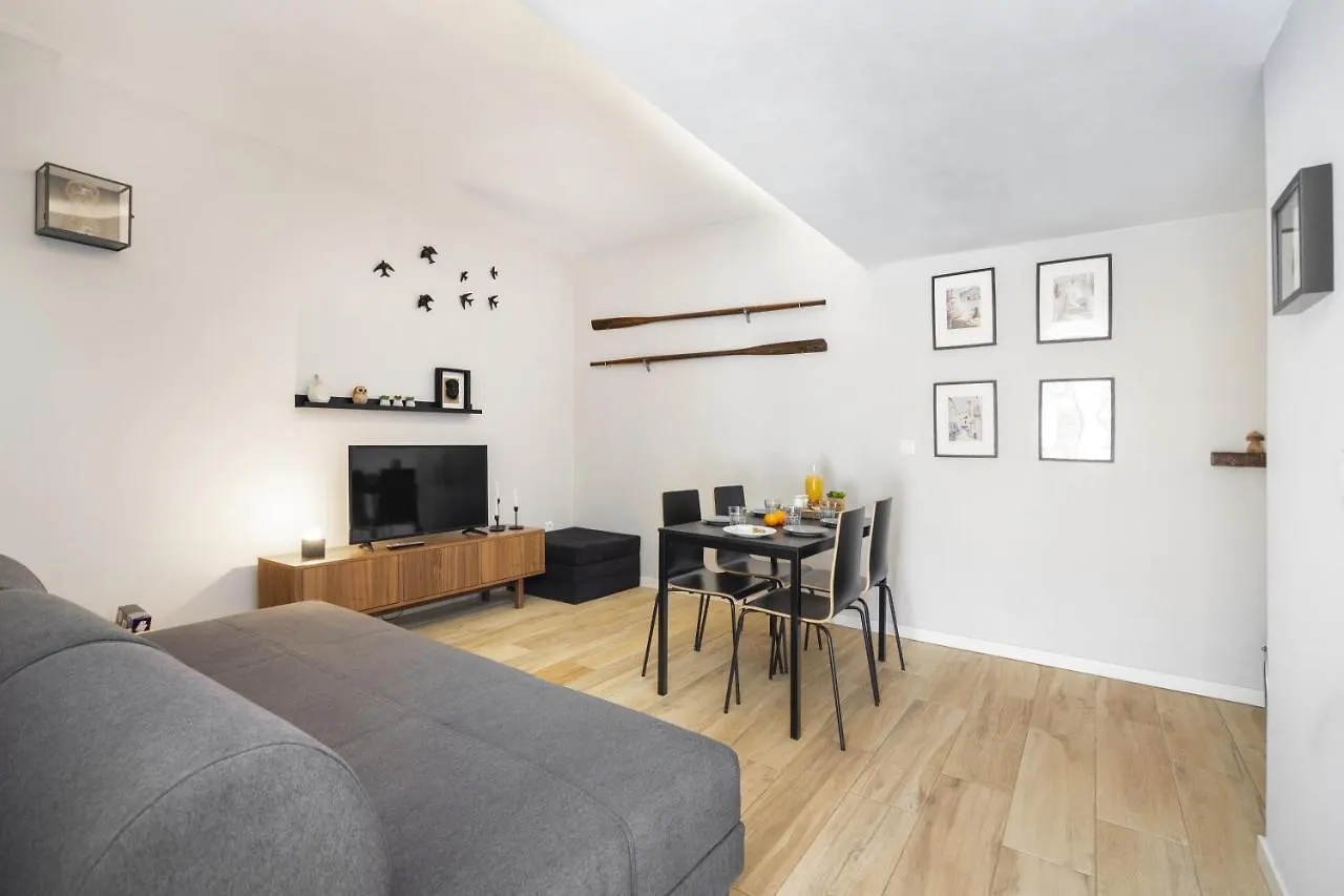 Cool Grey Albufeira Apartment 0*,  Portugal